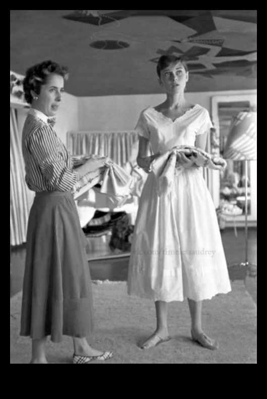 Chronicles שיק: תלבושות וינטג' מספרות סיפור על יופי נצחי