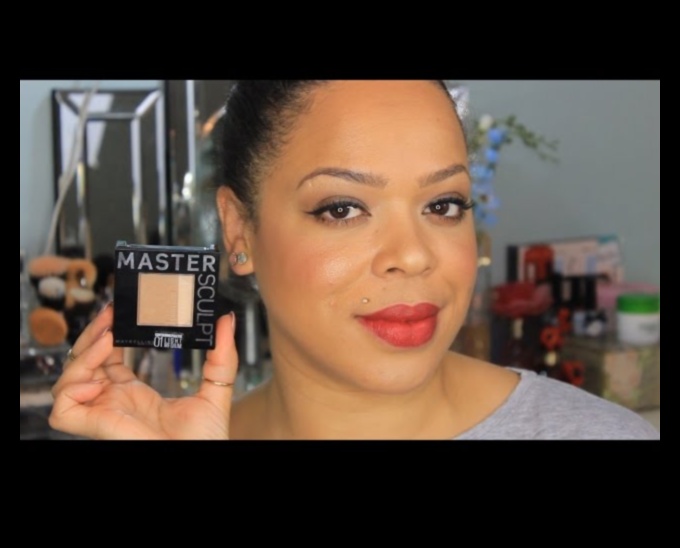 קווי מתאר שיק: פסל את המראה שלך עם שליטה באופנה