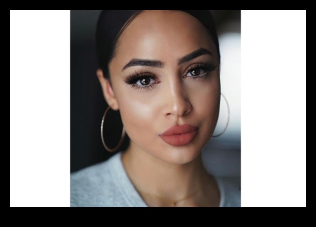 משולחן כתיבה לארוחת ערב: שינוי מראה האיפור הטבעי שלך לגלאם ערב