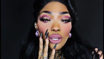 גלאם וגותיקה: מיזוג אסתטיקה אפלה עם סגנונות איפור זוהרים