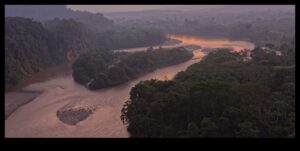 אלגנטיות זורמת: נהרות ונחלים באור הזרקורים